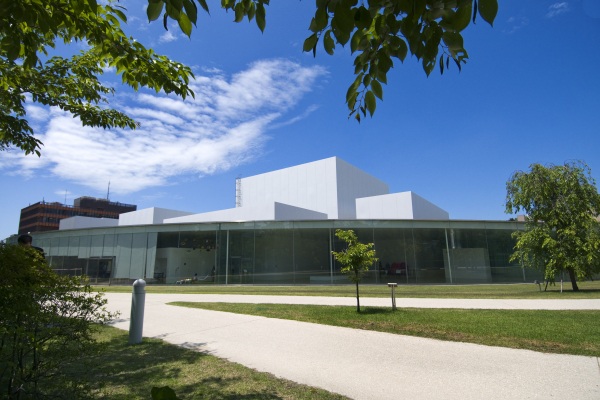 兼六園・金沢城と金沢21世紀美術館コース