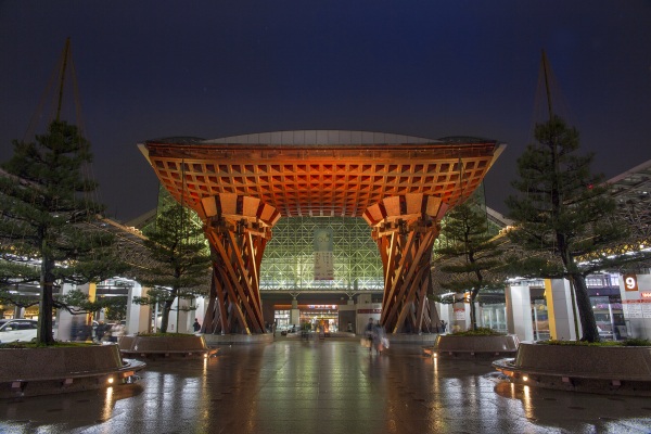 金沢駅鼓門