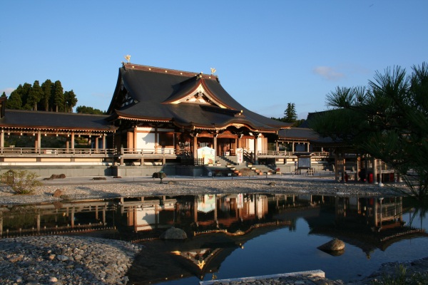 倶利迦羅不動寺 西之坊鳳凰殿