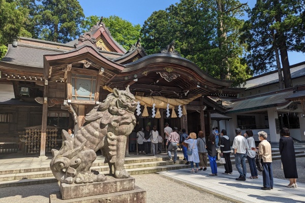 加賀国一之宮「白山比咩（しらやまひめ）神社」(15:00～15:30)