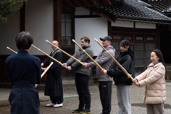 承証寺で「朝活」体験で心と身体をととのえる
