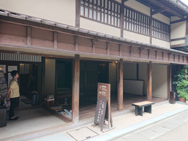 ひがし茶屋街休憩館1