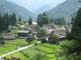 春の白川郷