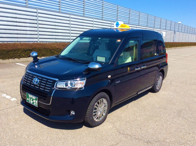 小型タクシー外観(JPN TAXI)