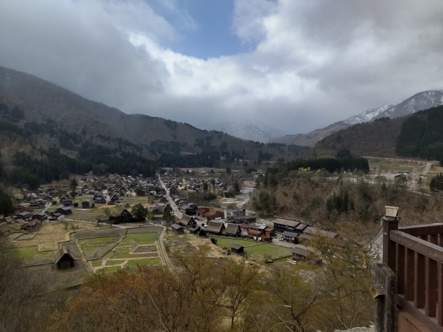 白川郷　展望台より