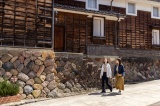 豪商の土蔵群や縦格子の町並みなど、古き良き面影の残る