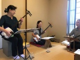 正座が苦手な方に椅子を用意してます