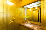 金運アップ！黄金のトイレは非日常空間！