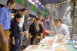 谷口直子さんが案内する近江町市場ツアー