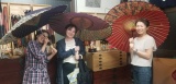 体験のお帰りには、旅の記念に和傘で撮影会もどうぞ♪