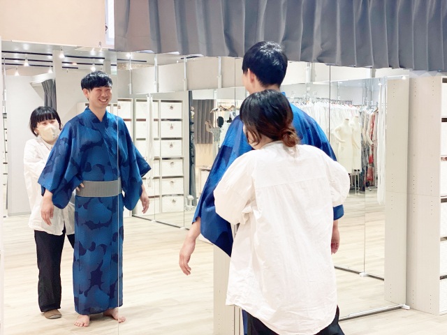 種類豊富な着物からお好みの一着をお選びできます。