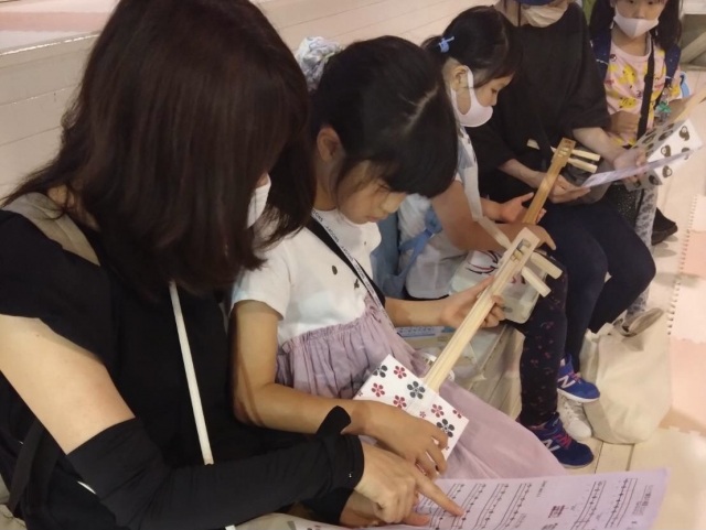親子で一緒に弾いてみよう