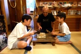 現代の箔打ちを見学した後は古来の箔打ちにチャレンジしてみよう！