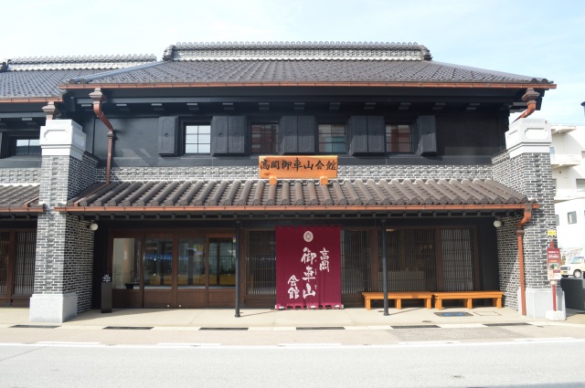 高岡御車山会館