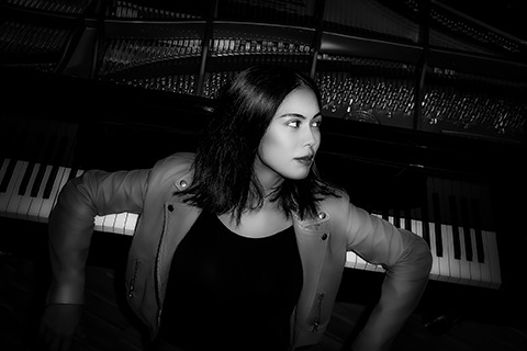 モナ・飛鳥〈ピアノ〉