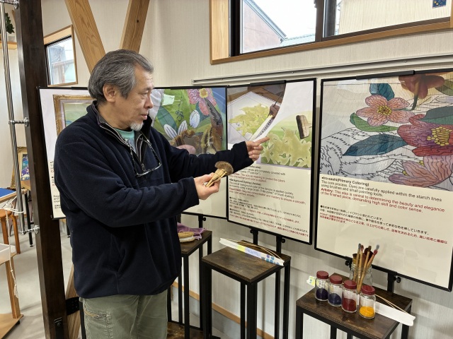 加賀友禅の製作工程を日本語と英語で説明