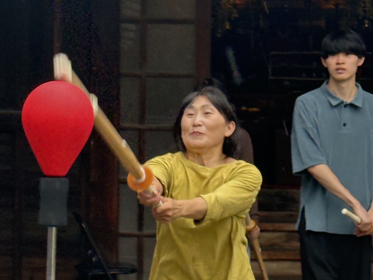 実際に斬り込む練習をします