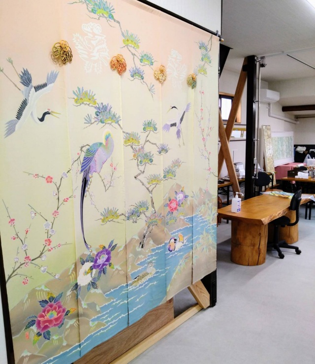 伝統の「花嫁のれん」