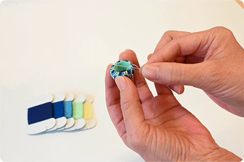 加賀ゆびぬき製作体験の様子