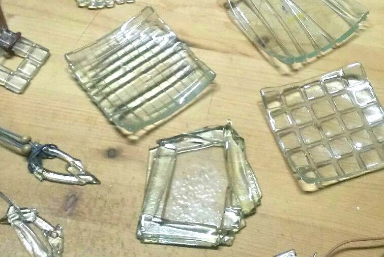 製作するガラスアクセサリーの一例