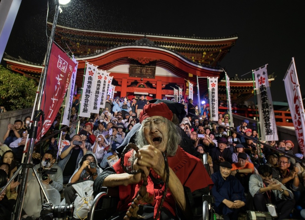 ギリヤーク尼ヶ崎 名古屋大須公演(2025年10月) 撮影:植村佳弘