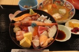 市内飲食店 海鮮丼の一例(フリータイム)