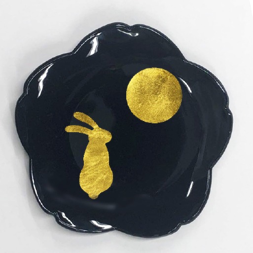 遠隔地から金箔の貼り方を実体験できるので、工芸ファン、工芸初心者の方にもおすすめ