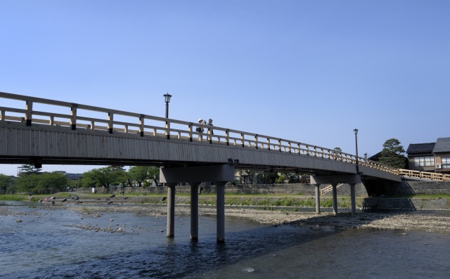 梅ノ橋・瀧の白糸碑