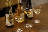 BARスペースではプレミアム酒も味わえる