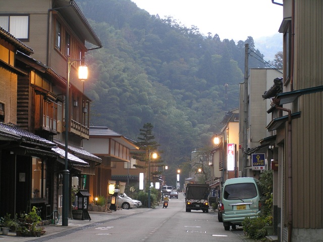 湯涌温泉街
