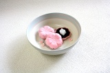 【桜花】春限定・こし餡と求肥の桜葉もなか