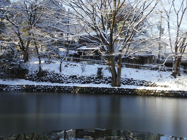 冬の雪景色大手堀