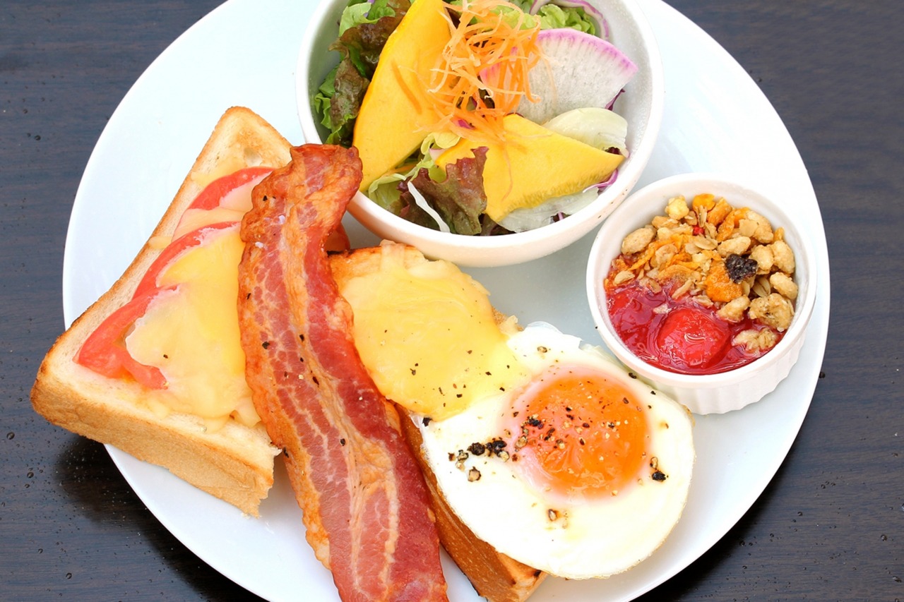 朝食イメージ（金沢駅のレストランを提携）。