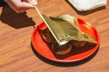 金の多幸焼、箔のせ