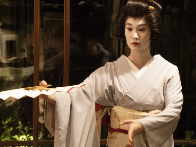 金沢芸妓（芸者）さんの迫力あるパフォーマンス