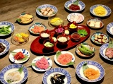 好きな食材を自分好みに選んで手毬寿司作り