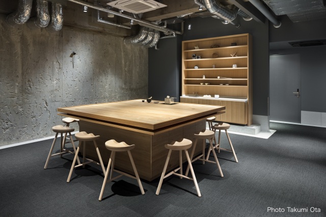 宿泊者専用シェアスペース「TEA TABLE」