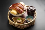 SNS映え間違いなし、うなたま丼！