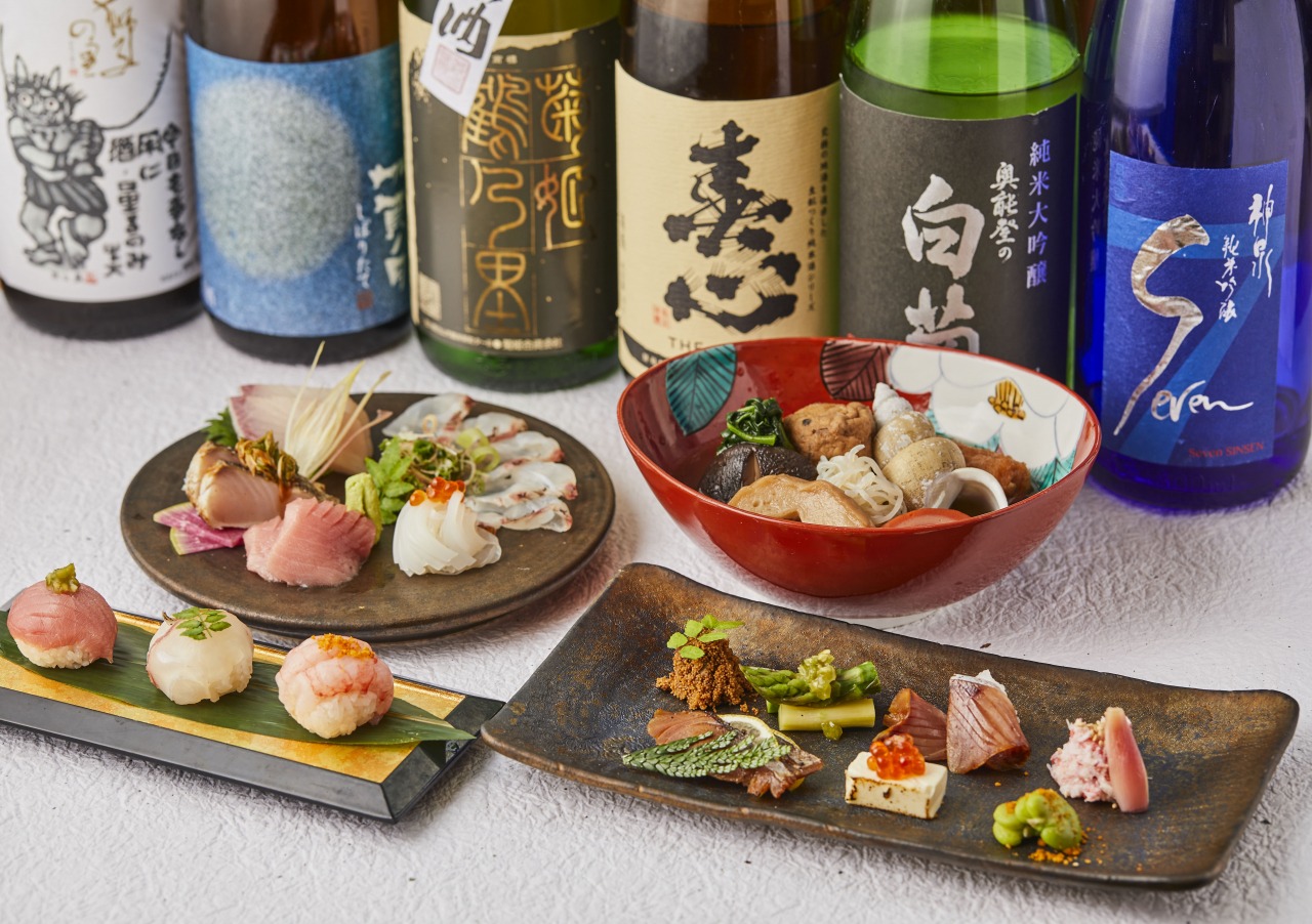 日本酒を豊富に取りそろえるバル「能加万菜市」