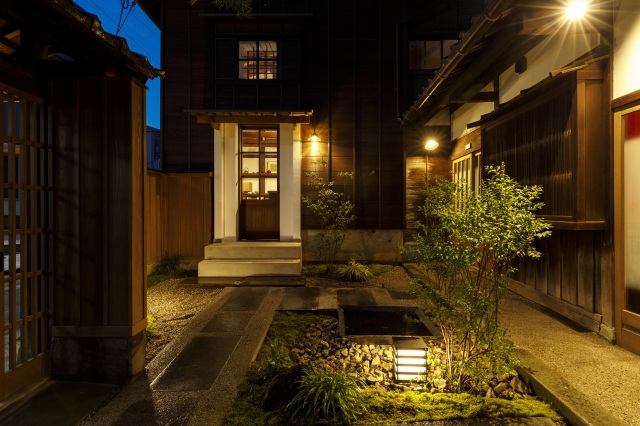 蔵カフェ 正面玄関