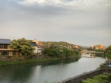 窓からの金沢浅野川の風景
