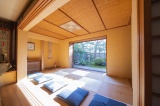 寺院和室と日本庭園。瞑想・お抹茶体験の場