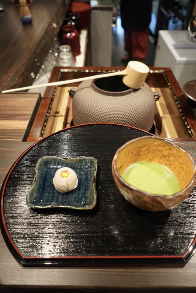 上生菓子とオーガニック抹茶