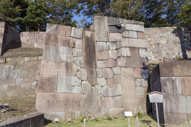 色紙短冊積石垣