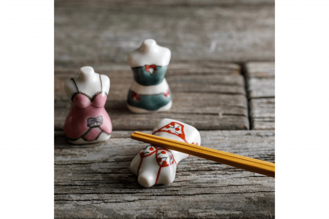 九谷焼ランジェリートルソー型箸置き