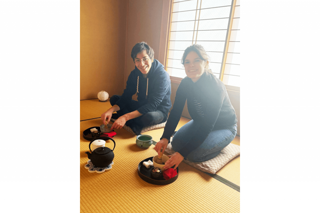 静かで落ち着いた空間で楽しむ茶道体験